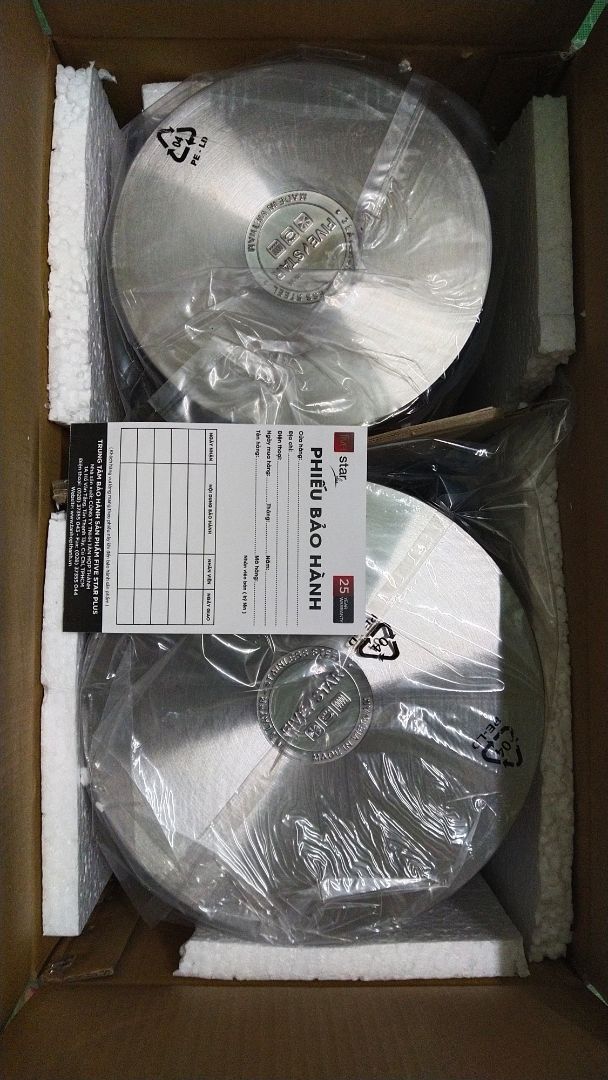 Bộ nồi đẹp, chắc chắn, gồm 5 nồi đầy đủ nắp kiếng. Đóng gói rất tốt. Tuy nhiên shipper giao hàng lúc mình bận k cho hẹn giao lại còn bắt mình phải đi lấy, Tiki xem lại đơn vị giao hàng này ạ. Cảm ơn