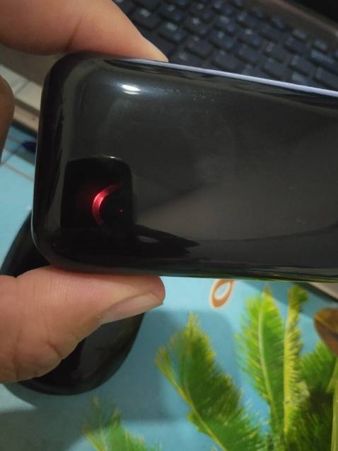 Sau khi gởi phản ánh, đã có nhân viên Tiki hỗ trợ. Cảm ơn. Để sử dụng thêm vài ngày nữa xem sao