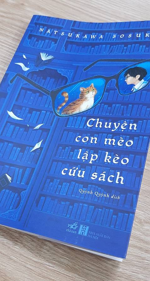 Chờ đợi khâu xử lý hàng thôi ngỡ như thiên thu ngàn kiếp, thêm khâu giao hàng cảm thấy đã sống lại không biết bao nhiêu lần. Chờ...và chờ...cũng may sách gói cẩn thận, nội dung phản ánh đúng với xã hội hiện nay, tình trạng nhốt sách ( mua nhiều không đọc) , cắt sách, ....
