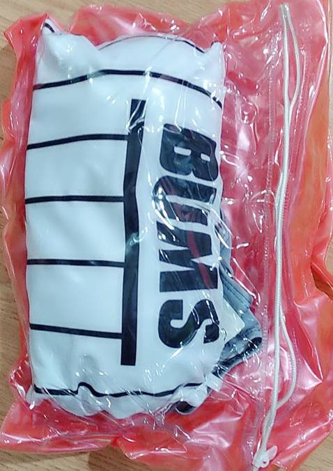 Giao hàng nhanh, chất lượng đồ bơi mayhomes này rất ok. Một sản phẩm nên mua ạ.