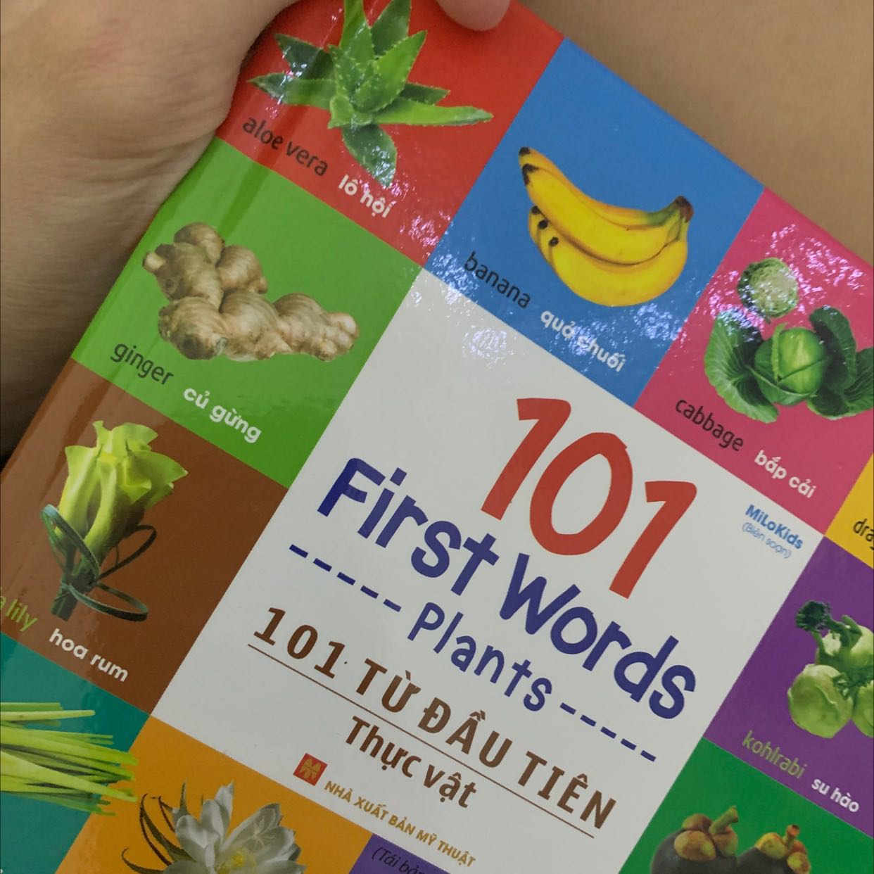 Sách đẹp lắm ạ, nên mua nha mọi người