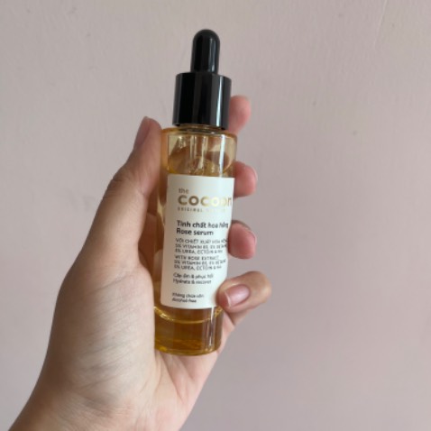 Da mình nhạy cảm nên sd này hợp, cấp ẩm đủ, thấm  cũng nhanh, hơi rít xíu xiu thui nên cũng ko s…