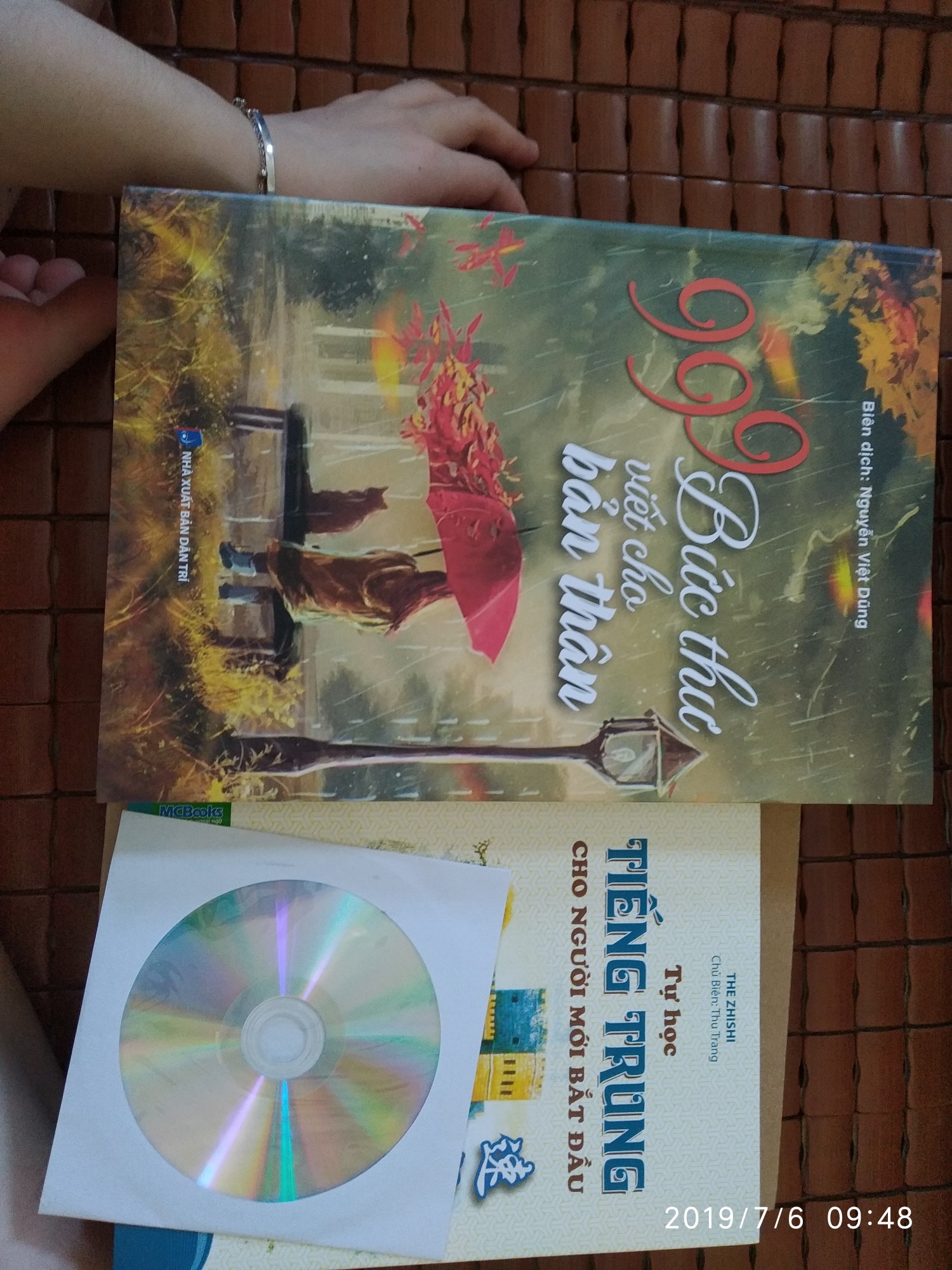 Vận chuyển nhanh- Sách đẹp lắm ạ...Cảm ơn shop. Sẽ ủng hộ shop dài dài