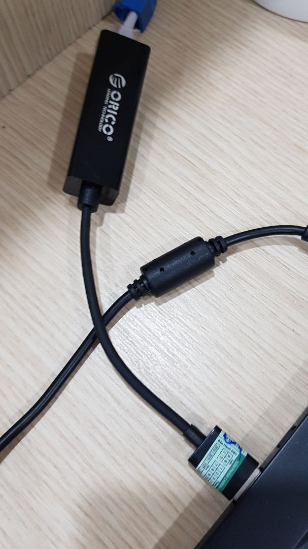 Do cái Laptop không có cổng mạng nên mua về sử dugj tốt. Nhưng không rõ vì sao sản phẩm giá lại cao njuw vậy.