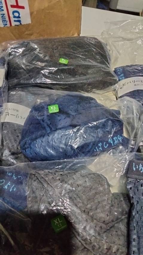 Đổi lại vẫn sai sản phẩm. 
Quá tệ 
Làm ăn như con c.