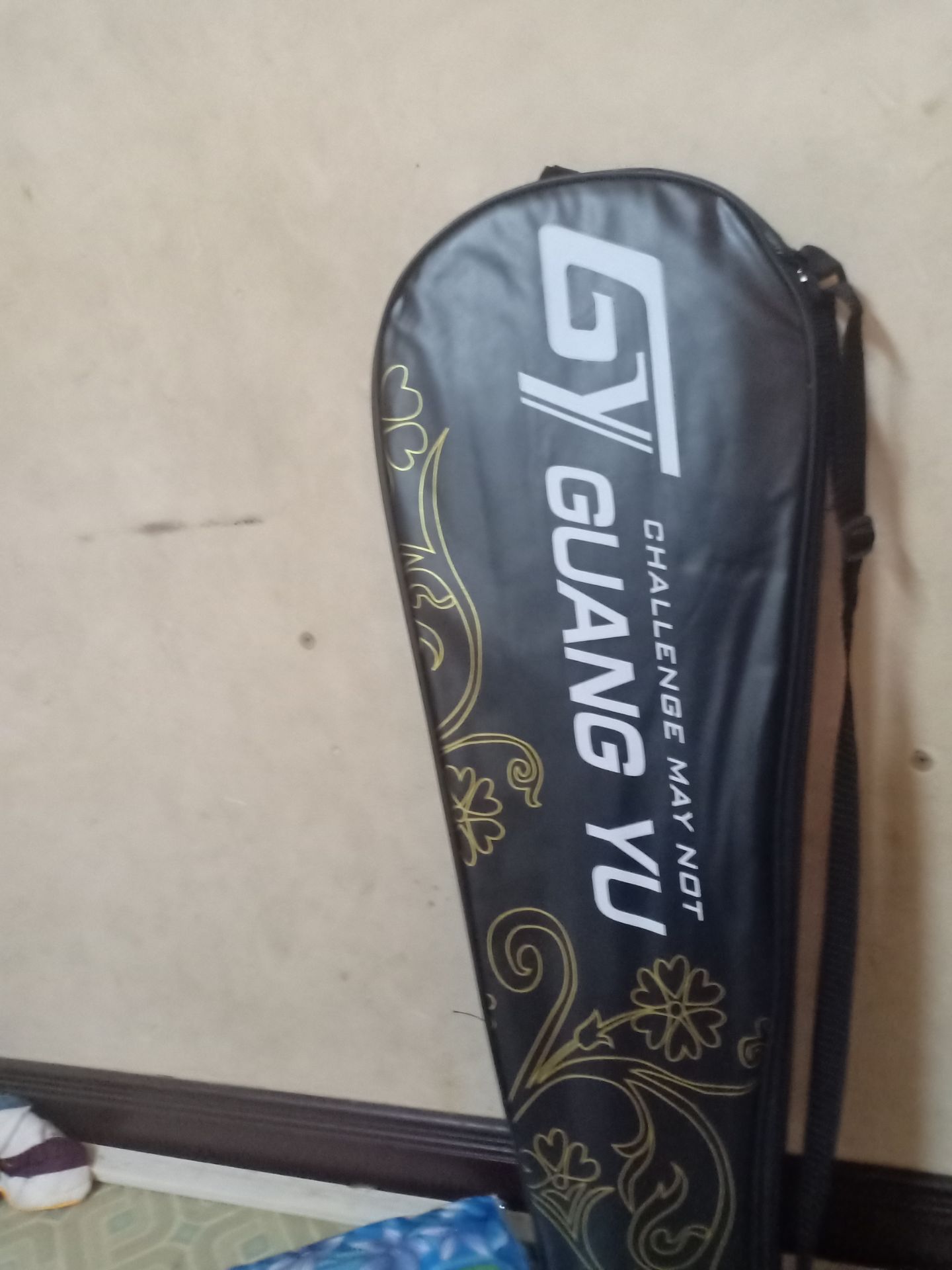 sản phẩm như hình,giao hàng sớm, vợt nhẹ rất ưng ý :)