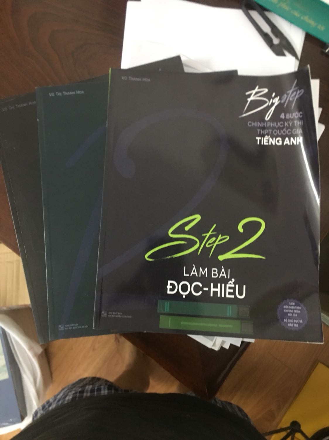 Đóng gói cẩn thận, giao hàng dễ thương, sách nhìn thấy in đẹp, chưa đọc tới nên chưa biết nội dung như thế nào nữa