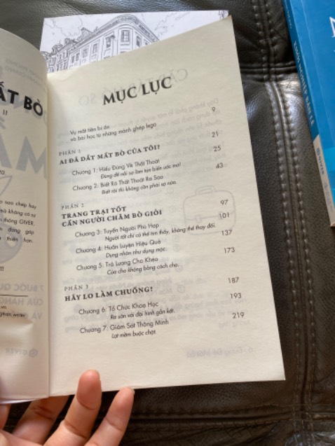 Combo 3 quyển rất hữu ích cho những người bắt đầu kinh doanh hoặc đã kinh doanh lâu năm. Đừng đợi tới trả giá rồi mới đọc sách.