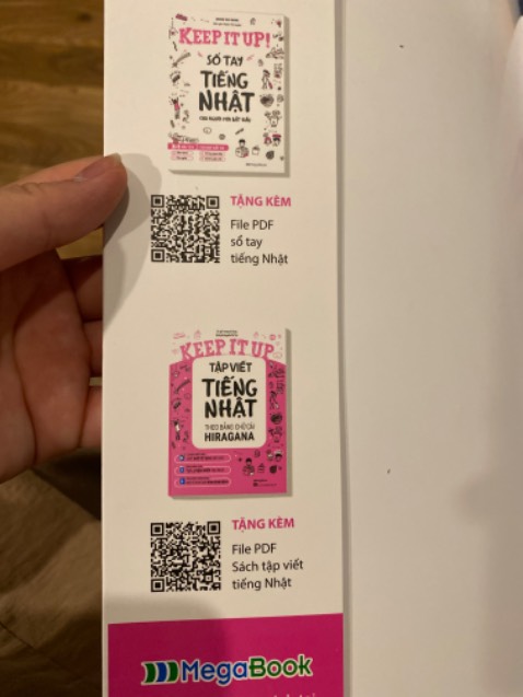 Sách của ng Hàn và đc dịch lại. Về phần nhìn thì trông bắt mắt, mình đang thử dùng kbiet có thật sự hiệu quả k.