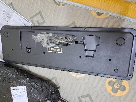 Sản phẩm nhà cung cấp giao không như giới thiệu trên Tiki, bộ sạc chỉ có dây sạc mà không bao gồm củ sạc. Cảm giác cửa hàng thiếu trung thực. Dù sao cũng xin cảm ơn sự hỗ trợ của Tiki.