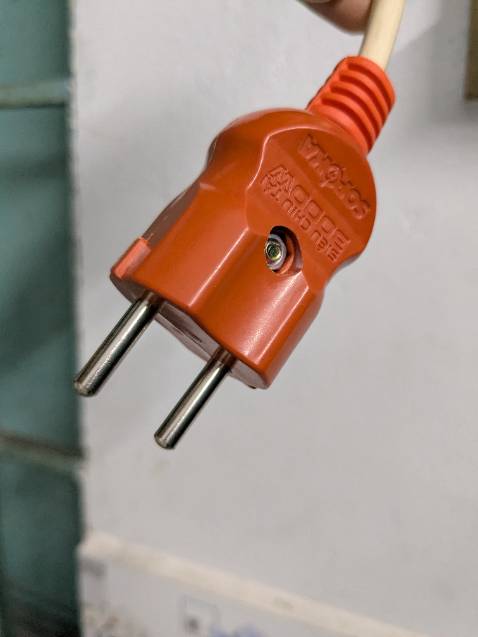 Cứng cáp , chắc chắn .
Mình ưng ý nha .