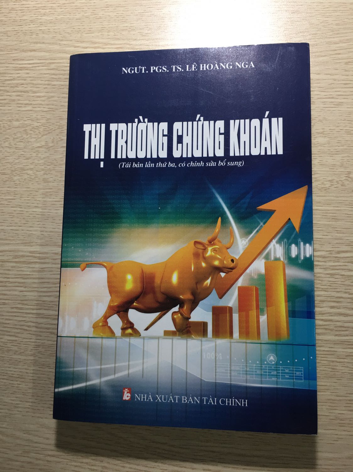 Mình tậu một loạt sách của shop đều ưng. Sách chính hãng, mới tinh, đóng bọc cẩn thận. Tiki giao hàng nhanh hơn kỳ vọng, 1 ngày là hàng tới tay rồi.
