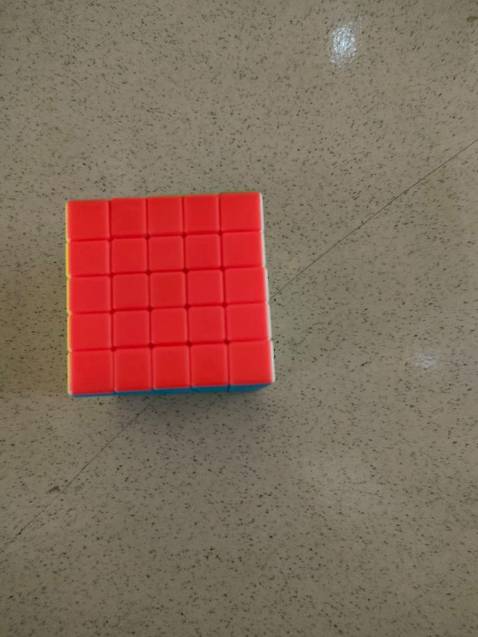 rubix màu sắc đẹp, dễ dàng xoay chuyển, chảu bé rất thích