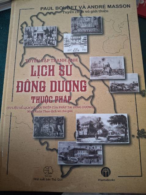 Một cuốn sách ảnh đầy giá trị cao làm tư liệu nghiên cứu, học tập. Mình rất thích sưu tầm loại sách vể lịch sử để làm phong phú cho đầu sách của gia đình!
Cảm ơn cuốn lịch, bao lì xì, cây bút đỏ của MaiHaBooks 😍🥰😘
Nhà sách rất tinh tế, cho 5 sao nhé!