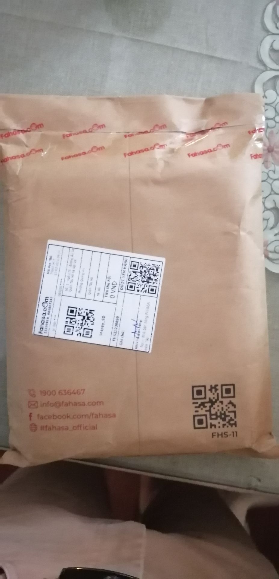 Giao hàng nhanh chóng, bao gói cẩn thận, sách đẹp, chất lượng giấy tốt. cám ơn Fahasa nhiều.