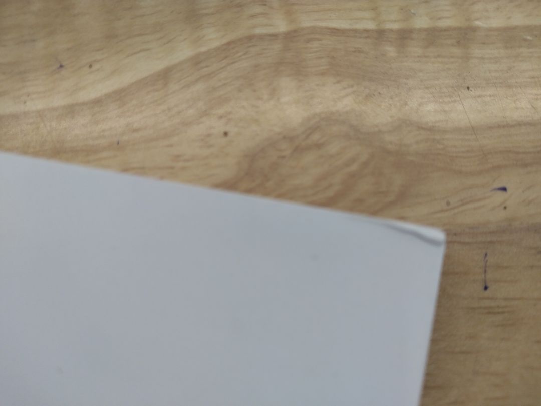 mình cho 4 sao thôi nhé bìa có 1 số chỗ bị cong nhưng k đáng kể nếu mình dùng 1 2 ngày sẽ bị, giấy dày mà tranh đẹp mà nét lắm, phải công nhận tranh của anh ý đẹp dã man thích lắm, chỉ mong au chú ý vận chuyển 1 chút thôi để sách còn nguyên vẹn khi đến tay khách nhé🤭 sách có 1 số xước nhỏ ở bìa thôu mn ạ nhìn xinh lắm