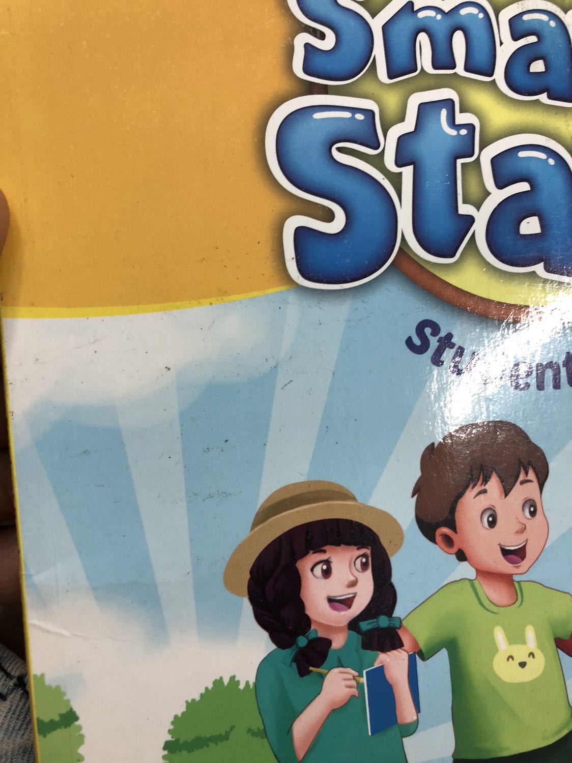 Mới nhận sách chiều nay, sách cũ, móp méo, cong góc hết