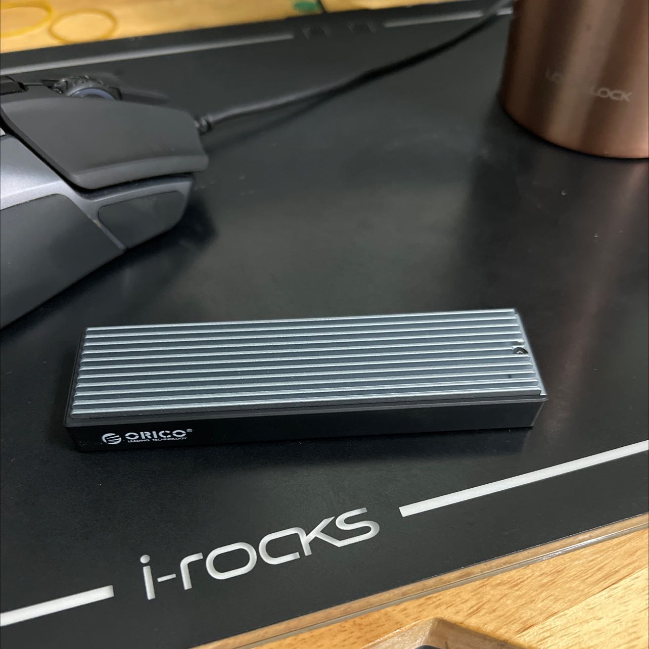 Chuột xài tạm ổn. Ổn trong tầm giá. Xài lâu sẽ có hiện tượng bị đúp chuột. Với giá này thì trãi nghiệm vậy cũng ổn rồi