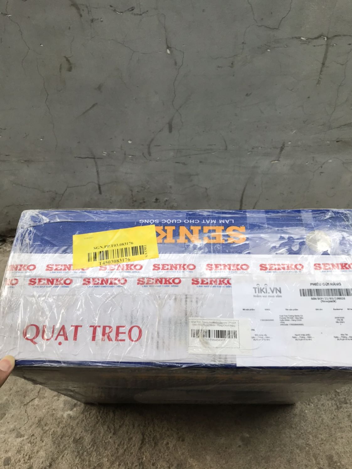 Sản phẩm mới, chất lượng, có kèm cả phiếu bảo hành, đóng gói chắc chắn và gọn gàng