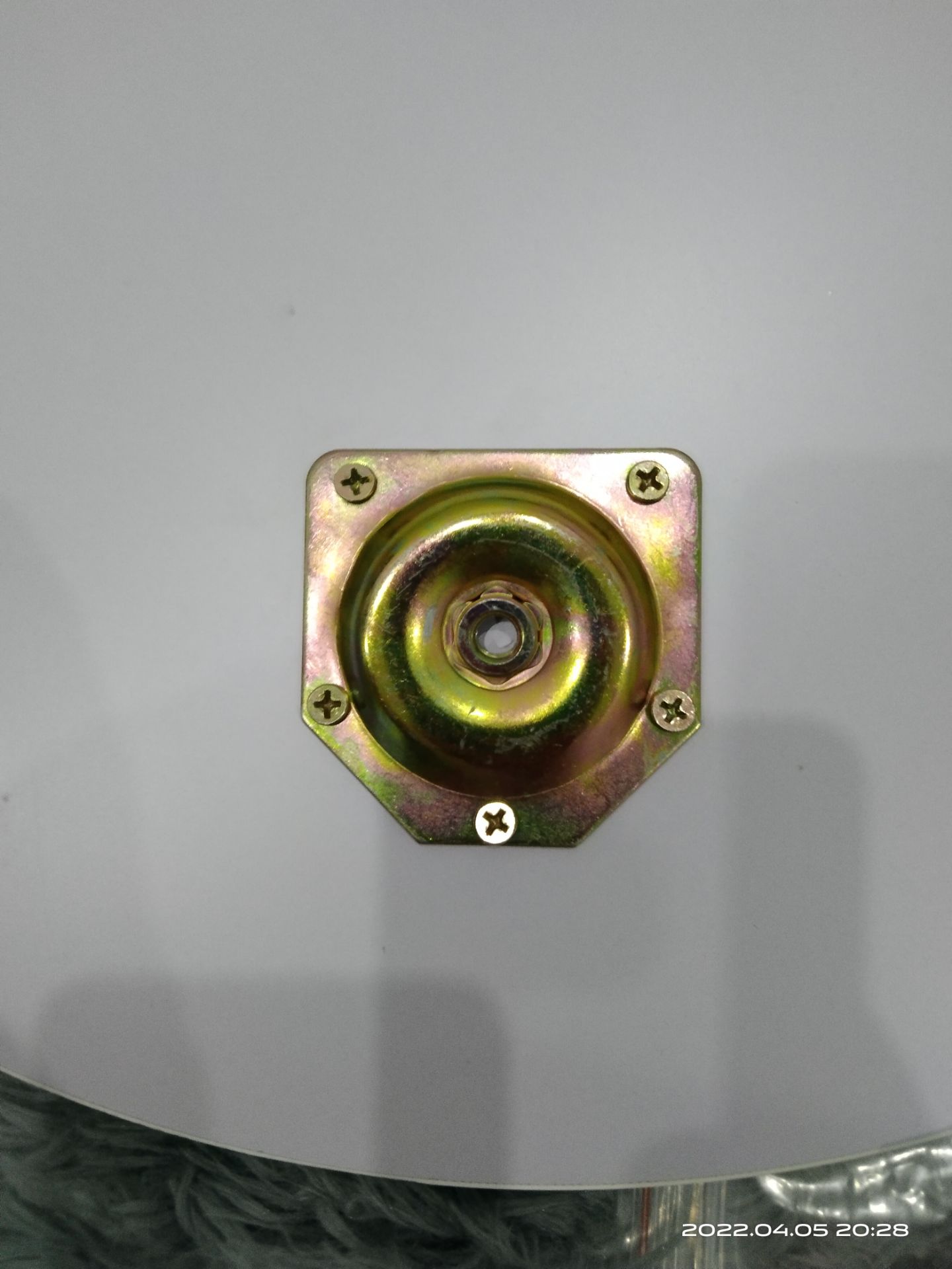 OK nhưng mà đặt lộn, chân bàn cao quá khoản 30 cm là ok,đặt 50cm giờ chả biết phải làm sao, góp ý với shop lần sau,bắt bảng vặn chân vào trước nha shop, lỡ mấy bạn nữ nhà ko có tua vít thì sao, góp ý nên sửa đổi để hoàn thiện,ok, lần này cho 5 sao nhớ rút kinh nghiệm ấy, lần sau chưa chắc vui tính như bây giờ đâu nhé 👍🏼😁☺️