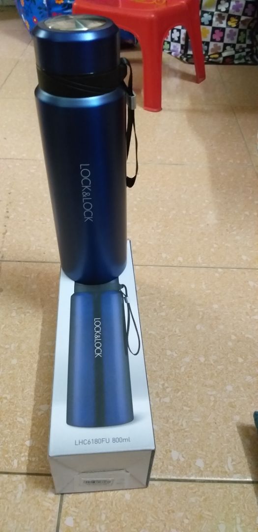 Mẫu mã đẹp, chất lượng ổn, giá cả tốt, mới dùng nên chưa để ý thời gian giữ nhiệt nóng+lạnh lắm, nếu có thêm cái vỏ vải bọc ngoài nữa thì tốt, vì màu sáng có thể dễ xước gây mất mỹ quan ?