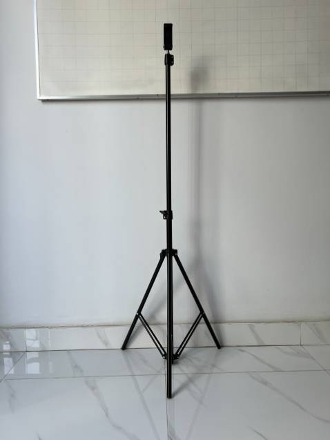 Giao hàng nhanh! Mới đặt hàng hôm nay mai có rồi! Đóng gói cẩn thận, 3 chân chắc chắn. Ok!