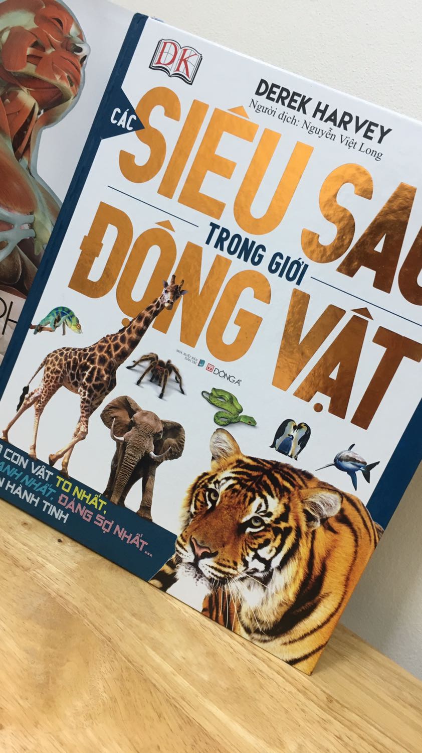 Cuốn này rất hay nhờ một người thầy mà em tôi mới biết, nhờ cuốn đó em tôi biết thêm được rất nhiều loài động vật nx. Cũng cảm ơn cuốn sách.