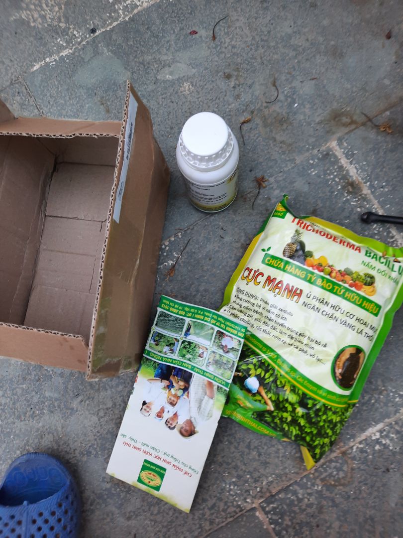 giao hàng không đủ, mua conbo 2 gói giao hàng 1 gói, chủ quan ko kiểm tra hàng