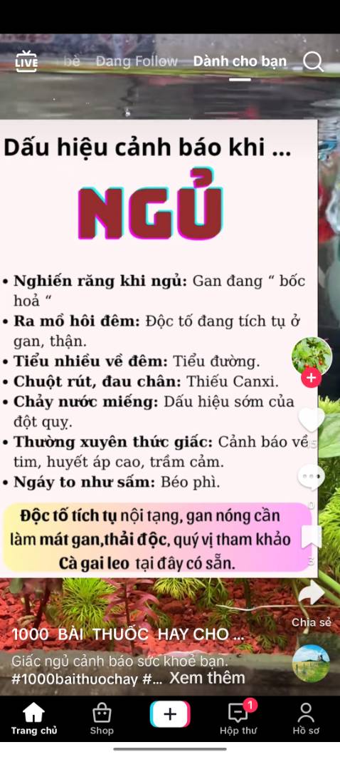 Sữa này dùng từ khi bị mụn khắp mặt đến giờ chắc phải 5 năm rồi. Ổn, dịu.