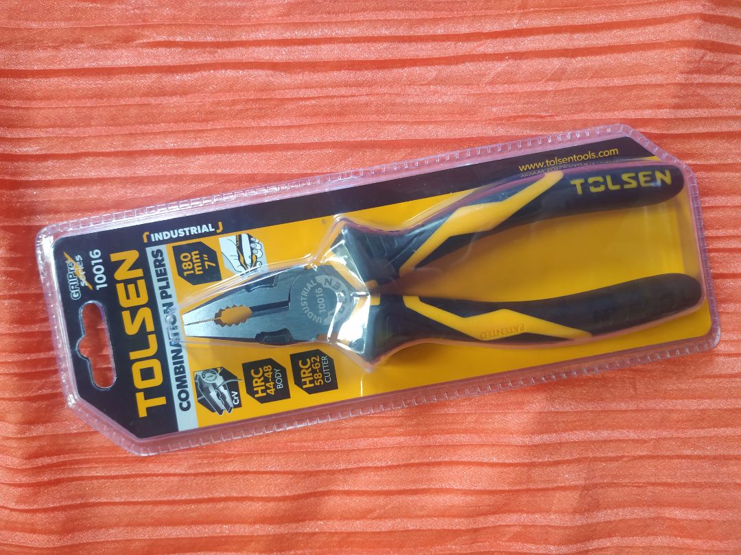 Sản phẩm chất lượng. Cầm chắc tay, thao tác thoải mái, cắt "ngọt", không cần dùng quá nhiều lực. Shop đóng gói hàng kỹ, chuẩn bị hàng rất nhanh.