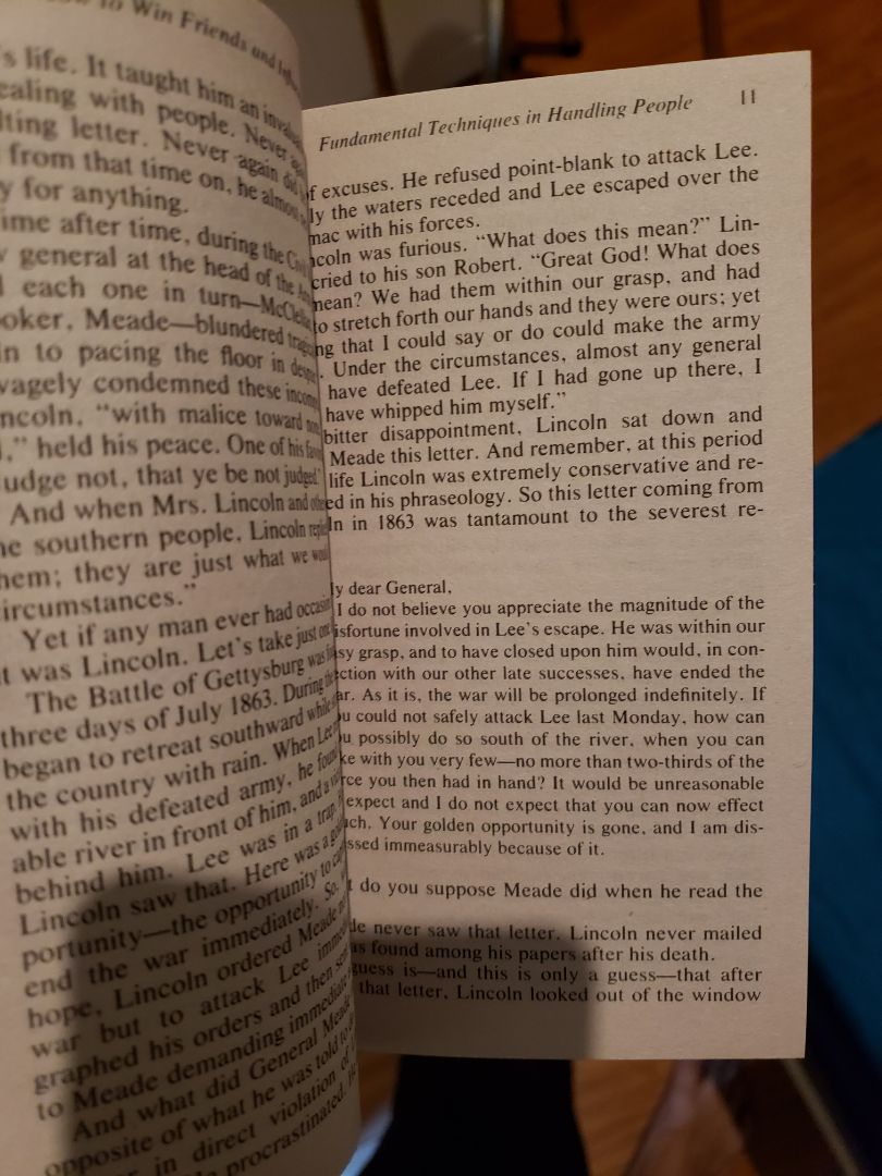 sách chất lượng , nhỏ gọn, chữ hơi nhỏ
giao hàng sớm hơn dự kiến ?