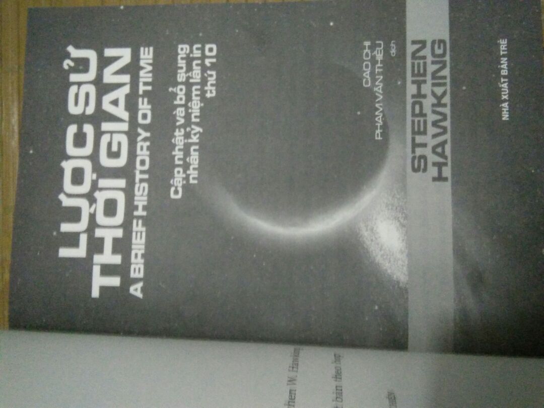 sách hoàn thiện tốt, mình chuyên lí nên rất thích các bạn nào muốn tìm hiểu về vụ trụ cũng nên mua. ship hàng cũng nhanh giá cũng rẻ 1 quyển 98k 1 quyển 95 mà mua cả combo có 140k(giá gốc). Rất đáng mua