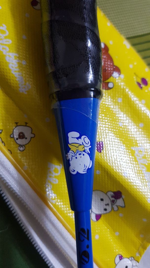 Vợt dành cho trẻ em nên chất lượng như vày là rất ok, cầm rất chắc tay, lưới đan cũng có vẻ tốt tương đương mấy loại thương hiệu nổi tiếng. Cực kỳ hài lòng. giao hàng nhanh, gói hàng cũng ok. 5 ⭐⭐⭐⭐⭐