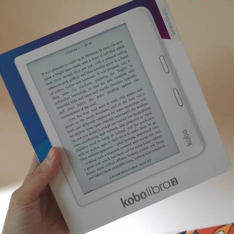 Shop hỗ trợ nhiệt tình. Máy còn nguyên seal nên cũng yên tâm. Shop hỗ trợ nhiệt tình. Máy còn nguyên seal nên cũng yên tâm.