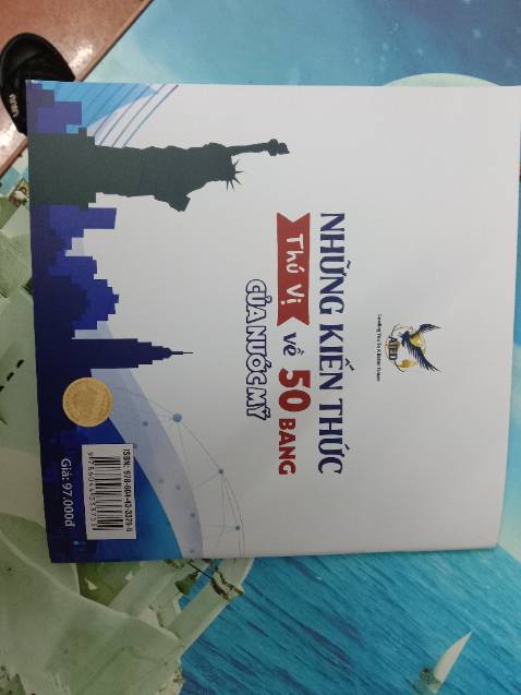 Giao hàng nhanh, đóng gói kỹ. Sách đẹp lắm nha mn, đọc qua thấy rất hay. Nên mua nha.