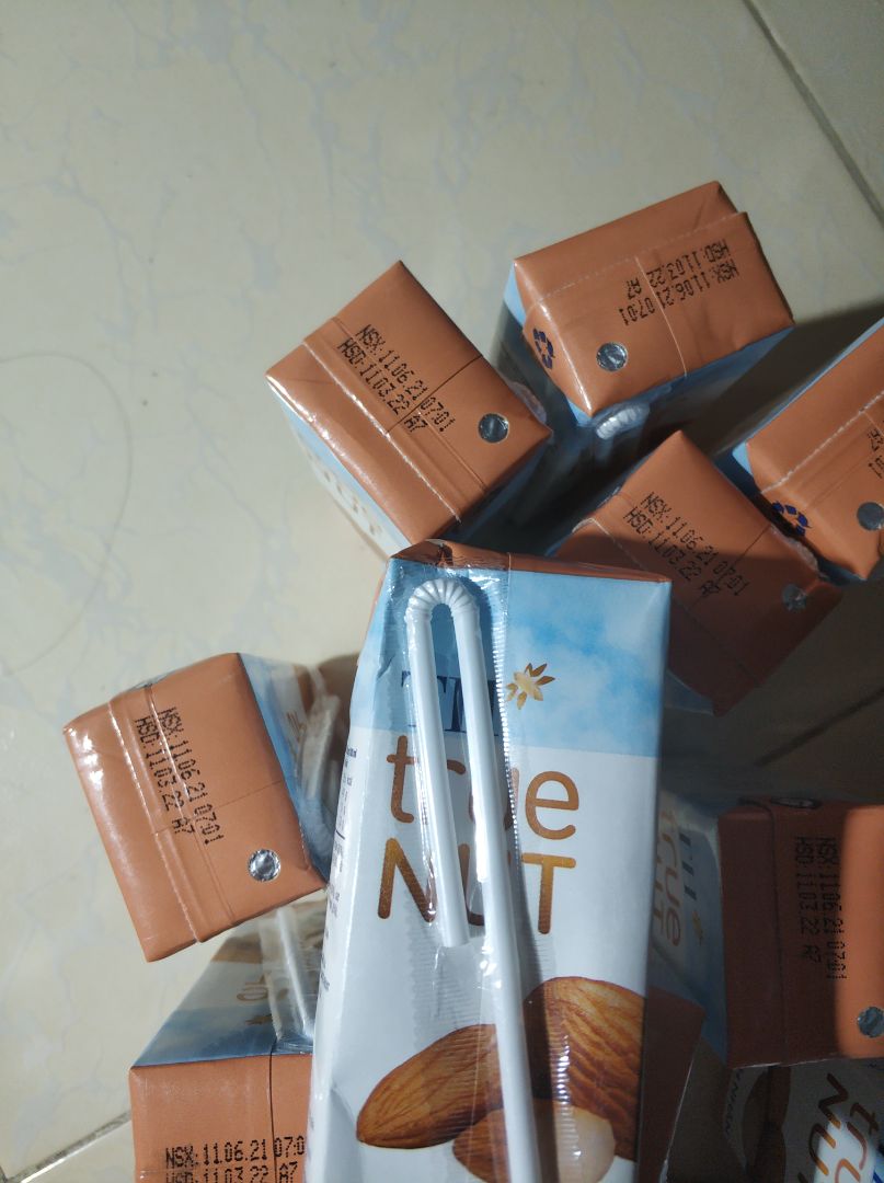 hơi móp nhẹ hơi móp nhẹ