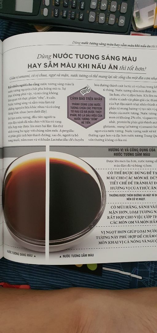 Sách thiết thực và phân tích đầy đủ về thực phẩm chế biến hằng ngày giúp cho người làm món ăn có thể đúc kết nhiều kinh nghiệm nhằm giữ hương vị của nguyên vật liệu mà không phải đoán già đoán non theo kinh nghiệm dân gian như thịt tái, chín, nấu ở bao nhiêu độ thì còn chất dinh dưỡng... rất hữu ích, nên mua. Sách thiết thực và phân tích đầy đủ về thực phẩm chế biến hằng ngày giúp cho người làm món ăn có thể đúc kết nhiều kinh nghiệm nhằm giữ hương vị của nguyên vật liệu mà không phải đoán già đoán non theo kinh nghiệm dân gian như thịt tái, chín, nấu ở bao nhiêu độ thì còn chất dinh dưỡng... rất hữu ích, nên mua.