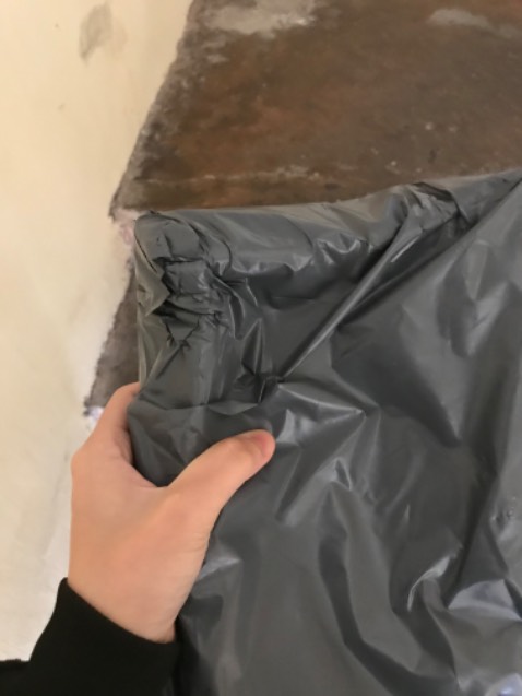 Giao hàng nhanh, nhưng hộp bị móp. Tuy nhiên thì sách không bị ảnh hưởng. Shop bọc sách cẩn thận