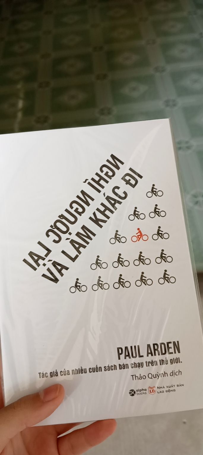 Quyển này mình mua dùm nên không biết nội dung và minh hoạ ra sao.

Giao hàng nhanh, mới đặt tối qua sáng nay đã giao, thích thật sự!
