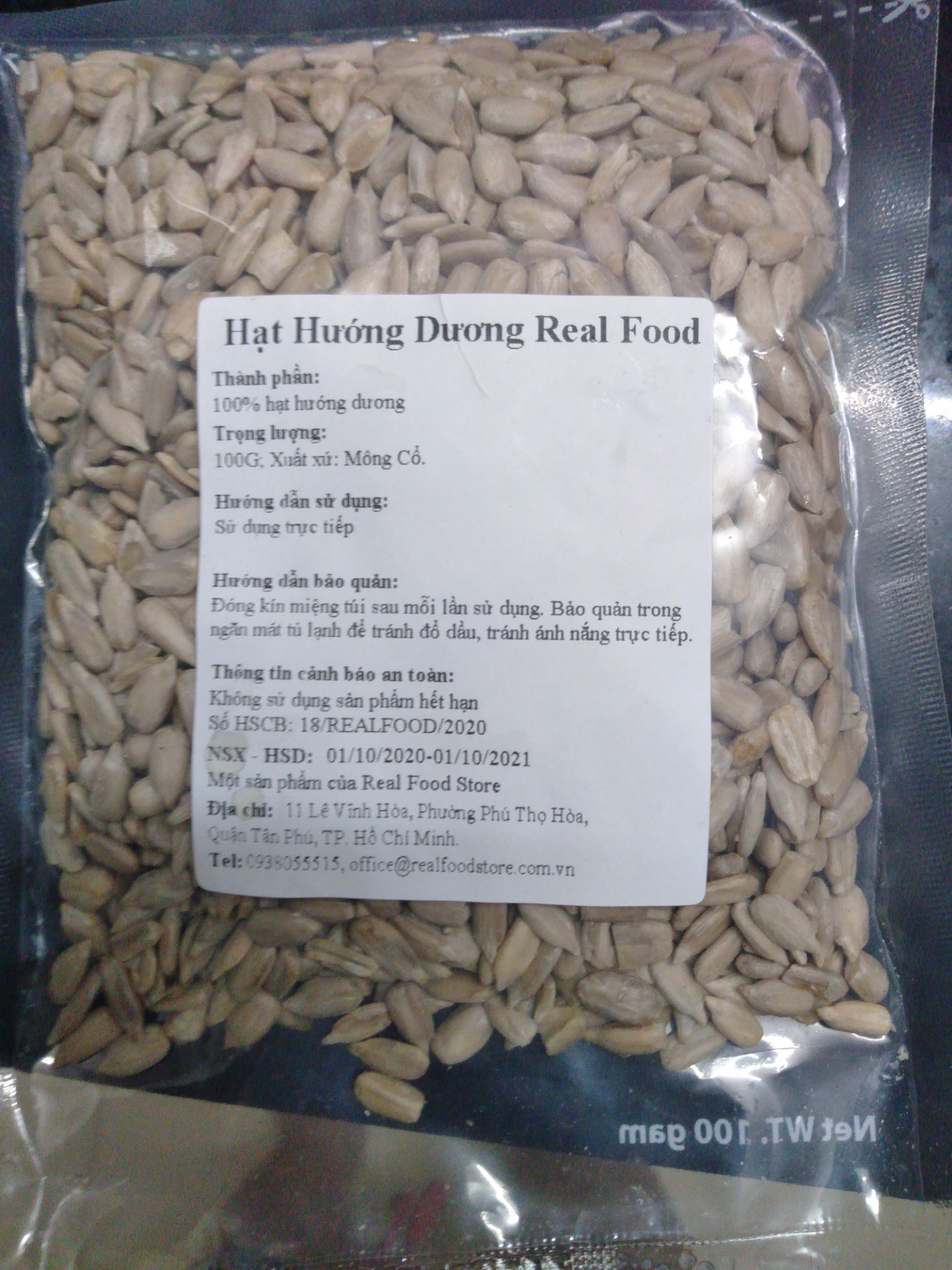 Shop đóng gói chắc chắn, date còn xa lắm, mua được giá tốt. hài lòng