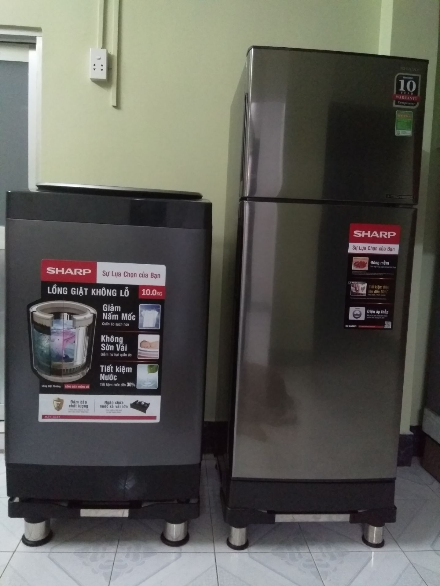 sản phẩm mình mua là hàng Việt Nam nha , lớn 350k , nhỏ 250k , chắc chắn , giống hình .