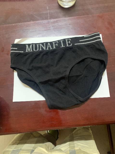 tôi mua com bo 5 quần lót  boxer munafie nhật bản của nhà bán khánh ly 2010 nhưng giao hàng không đúng mẫu mã chủng loại đề nghị tiki yêu cầu chủ hàng bồi hoàn lại tiền
 (mẫu lót đùi nhưng lại gửi mẫu quần xip không đúng mẫu mã chất lượng như qungr cáo)