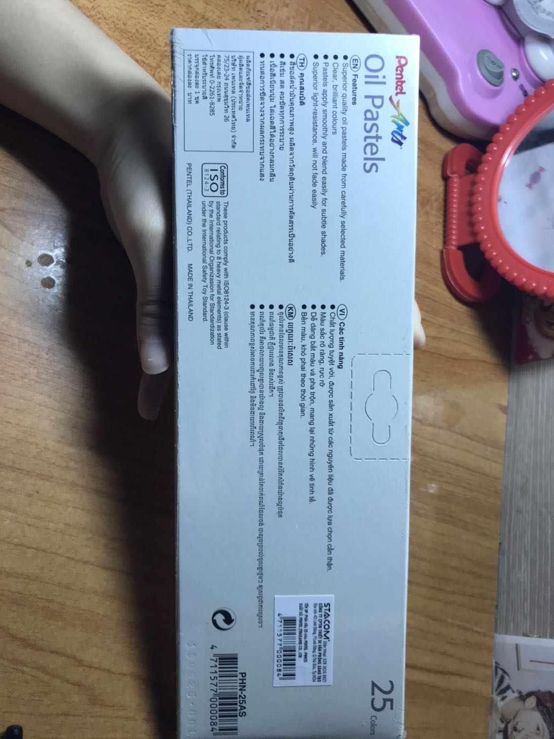 Màu ok, hộp màu còn nguyên seal, tô có vẻ rất nhanh hết cây, mình mua để thử tô theo anh tiktoker mình follow, có vẻ vui :3
Mình mua lúc có mã giảm 50% của tiki và dùng thêm tiki xu tích góp lâu nay thì vừa vặn trả 11k cho 2 hộp màu :3 Iu TIKI ❤️