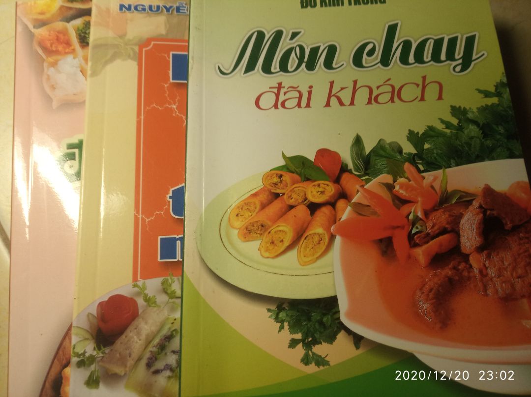 sách mới, đẹp tuy hơi mỏng nhưng nội dung hướng dẫn có kèm theo hình ảnh sản phẩm trông rất hấp dẫn
các món ăn không quá mới lạ nhưng làm hơi cầu kỳ