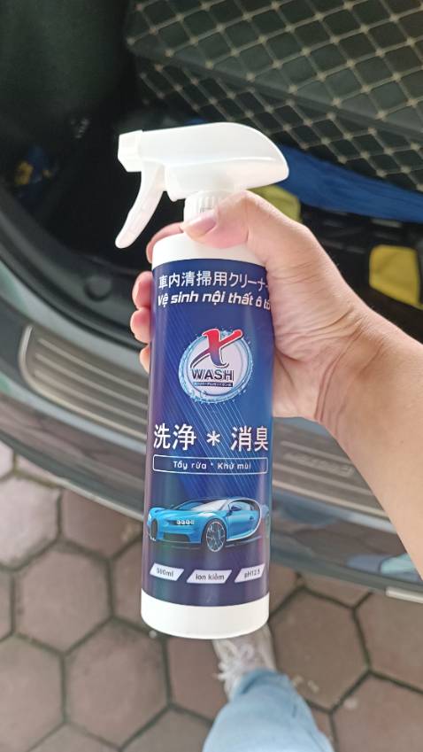 Vệ sinh nội thất sạch, kể cả trần nỉ