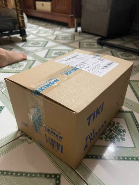 Tiki đóng gói sạch sẽ, rất đẹp và chỉn chu luôn. Mới nhận hàng chưa đọc cuốn này nên chưa biết như thế nào nhưng nhìn gói hàng là ưng liền gòi.