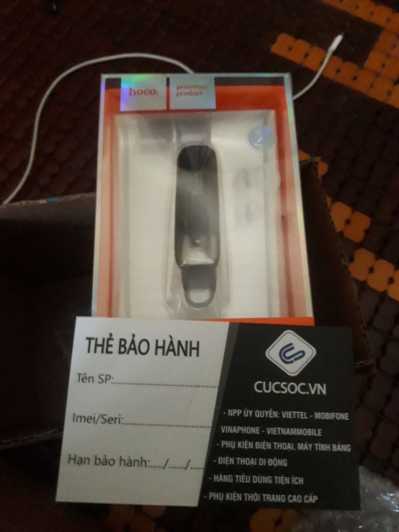 mơi nhận tai nghe nhưng mơ không lên không kết nối đc nay có thê đổi lại giúp đc k shop