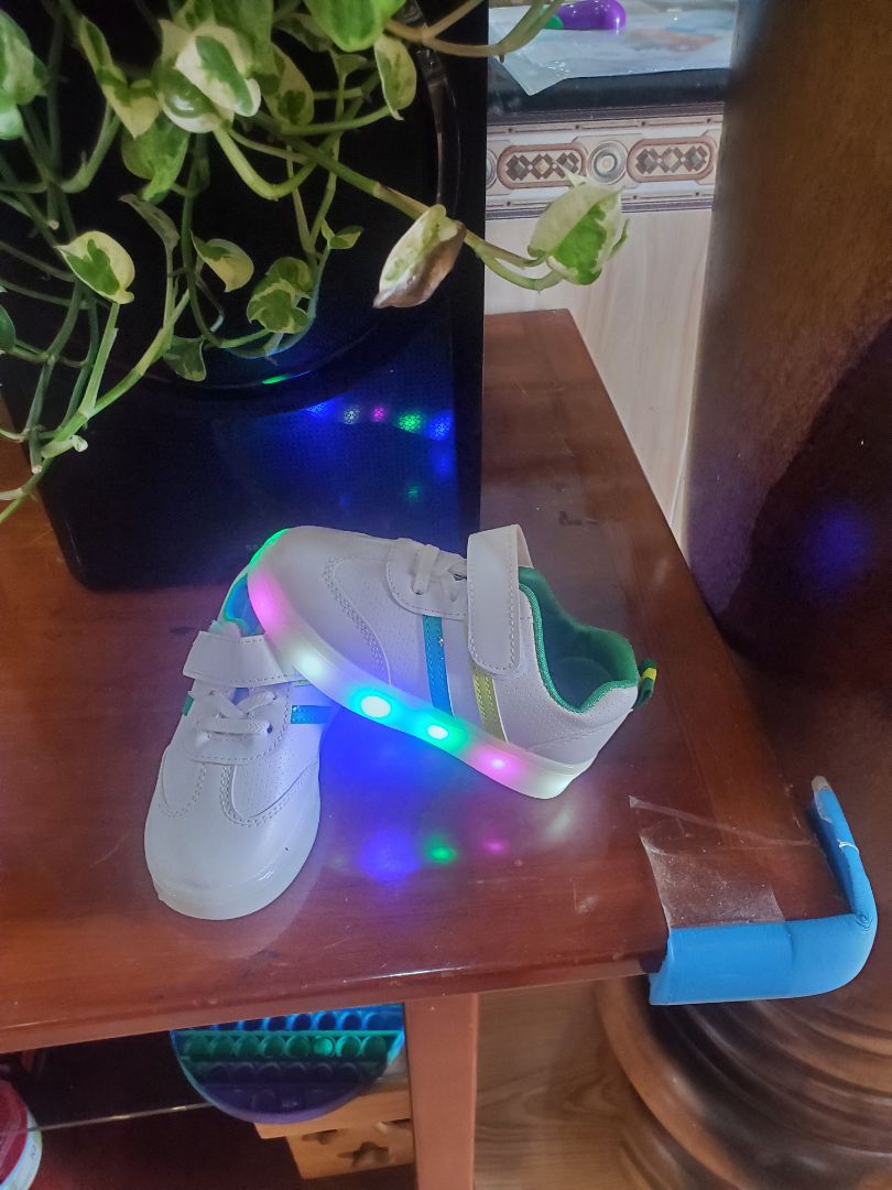 đẹp, giao nhanh, nhưng nhanh hết pin ...