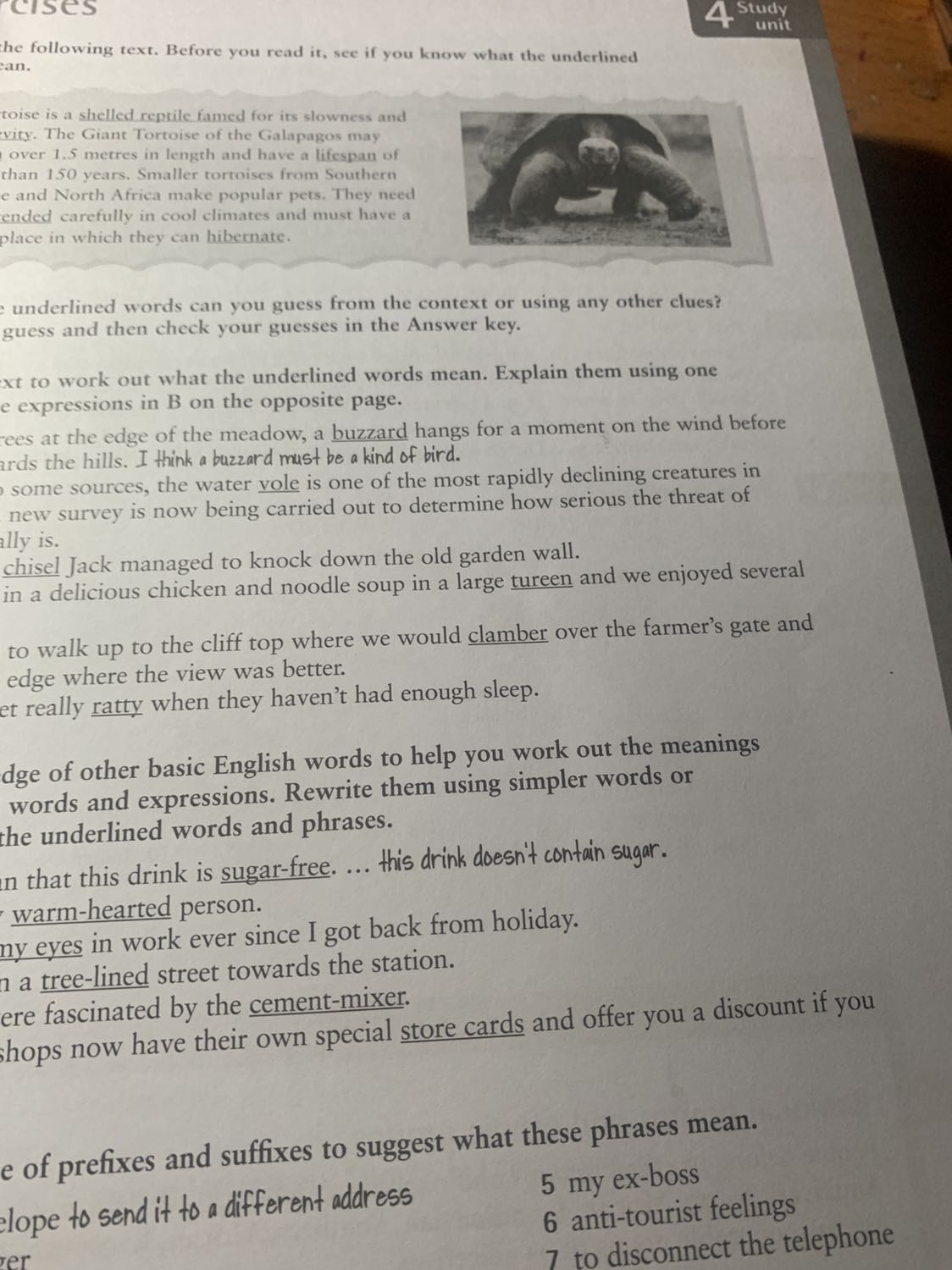 Sách tốt, giao hàng nhanh hơn dự kiến, shipper thân thiện 🥰🥰