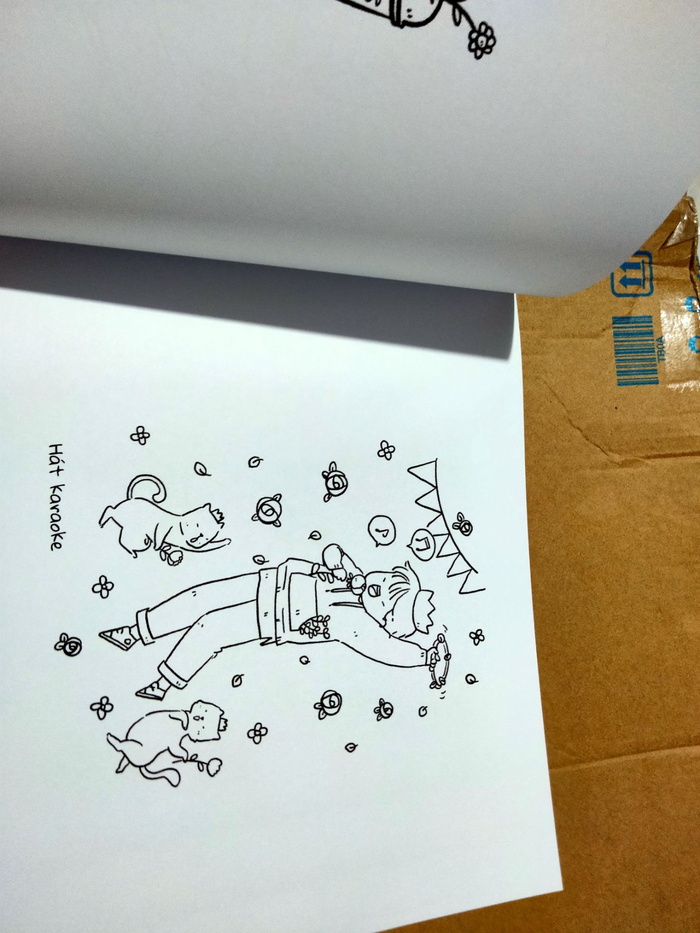 đóng gói cẩn thận, tuy mép sách hơi bị vảnh nhưng không sao.Sách mới, đẹp, nội dung thì quá tuyệt vời rồi. Giao hàng cực nhanh luôn, mình ở tỉnh lẻ mà mới đặt hồi tối là trưa mai đã giao đến rồi, rất hài lòng, mn nên mua nha